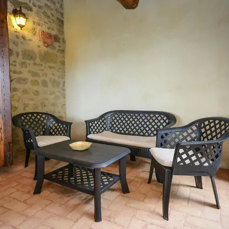 Holiday home Superb Holiday Home With Swimming Pool