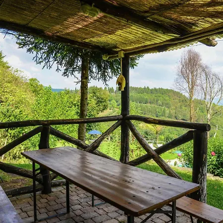 Monte With Pool And Forest Trails Vakantiehuis